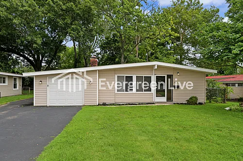70 Taney Dr Photo 1