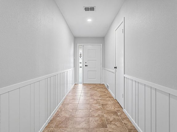 4th image of 3405 46th St