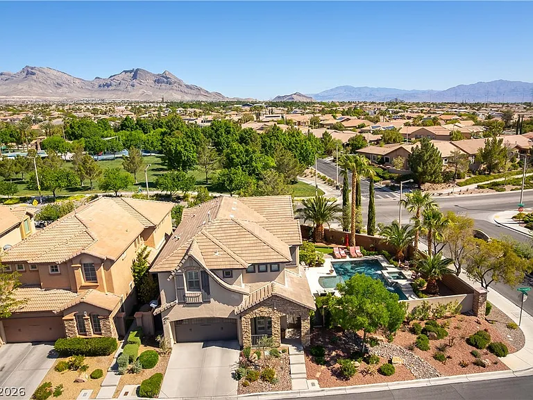 1041 Baronet Dr — Photo 48