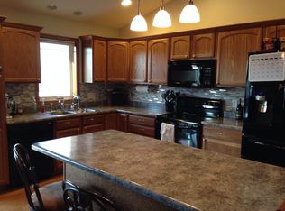 105 Waynesborough Way, Mankato, MN 56001