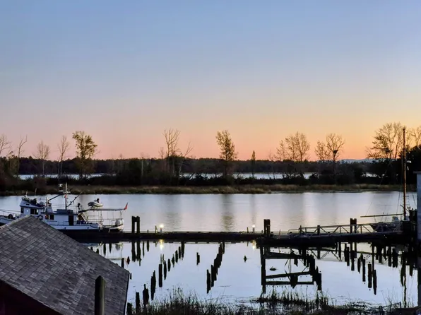 12931 Railway Ave #228, Richmond, BC V7E 6M5