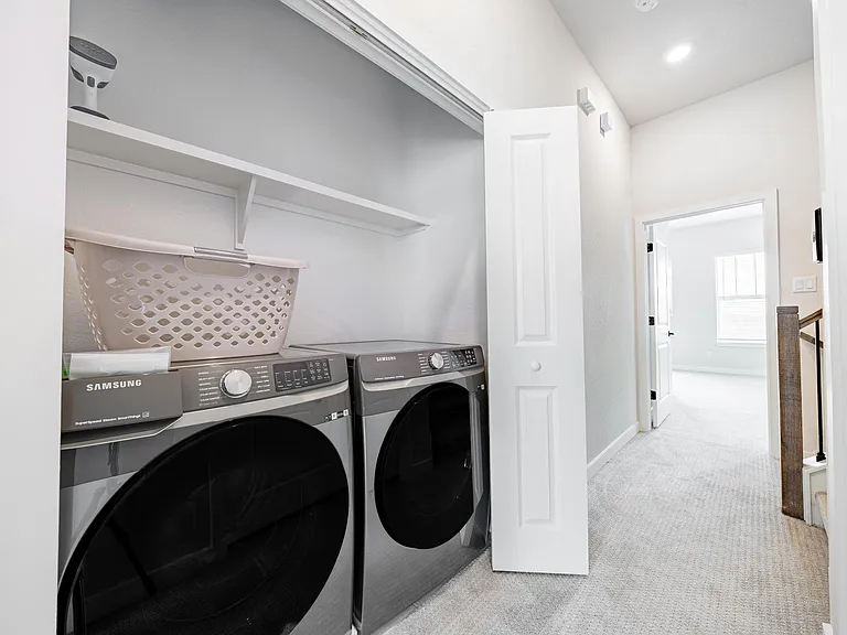 220 John Webster St — Photo 29