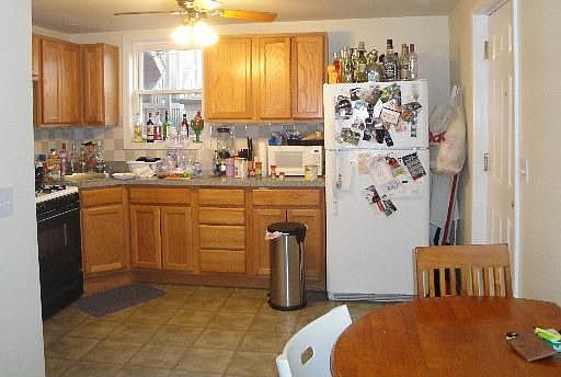 3rd image of 2828 S Wallace St APT 1R