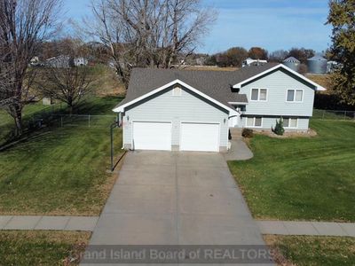 4028 W Greenwood Dr, Grand Island, NE, 68803