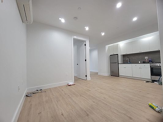 4th image of 2452 Bedford Ave #2