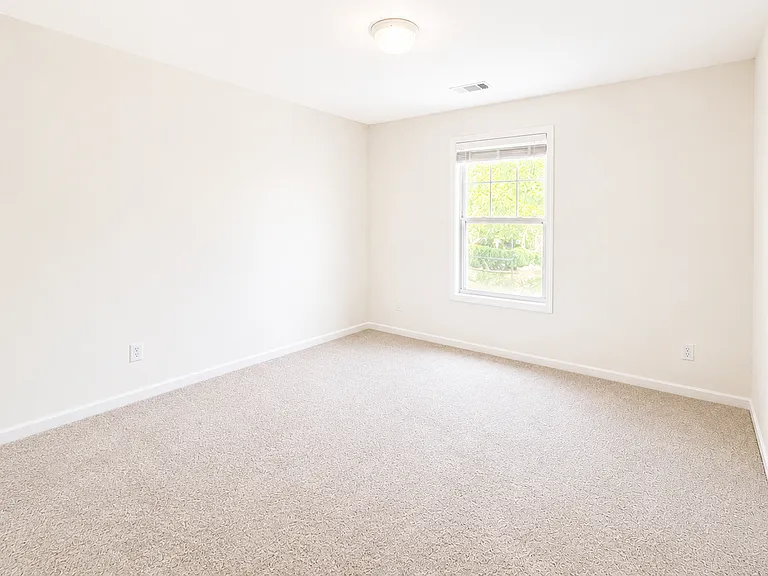 11 Phaeton Ave — Photo 24