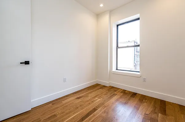 Rented by Nooklyn NYC LLC | media 16
