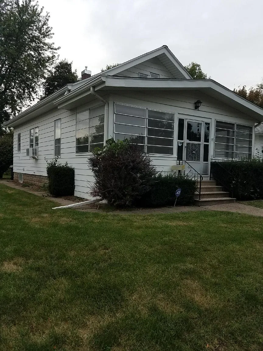 1846 32nd St photo 1