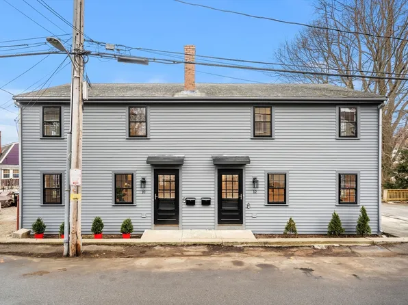 10 Summer St #1, Marblehead, MA 01945