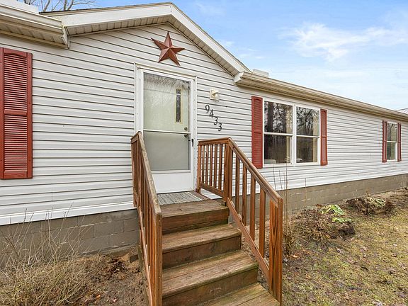 5th image of 9433-8 Mile Rd