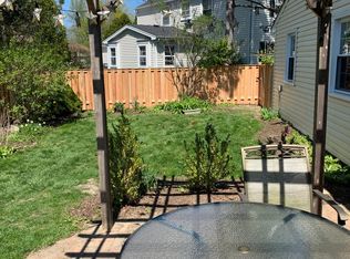 701 Shady Grove Ln, Buffalo Grove, IL 60089