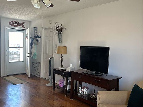 3rd image of 9893 Woody Dr #3