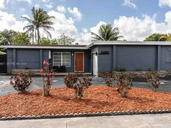 6680 NW 24th Pl, Sunrise, FL 33313