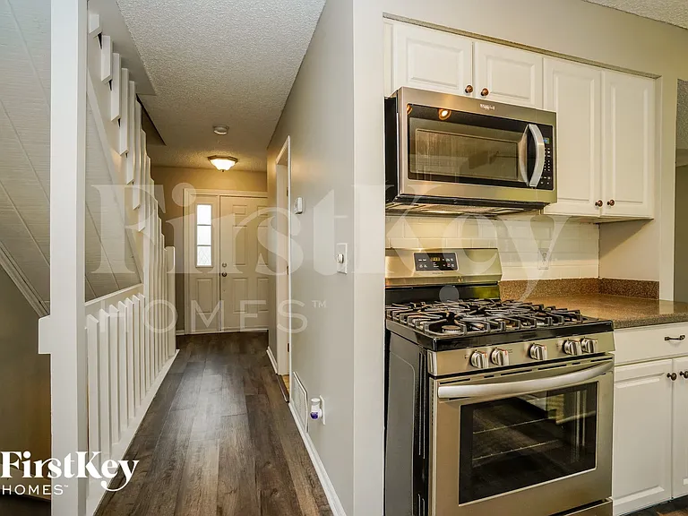 5241 Frisco Dr — Photo 8