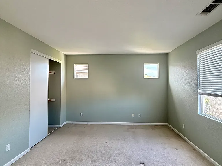1896 Bramblewood Dr — Photo 6