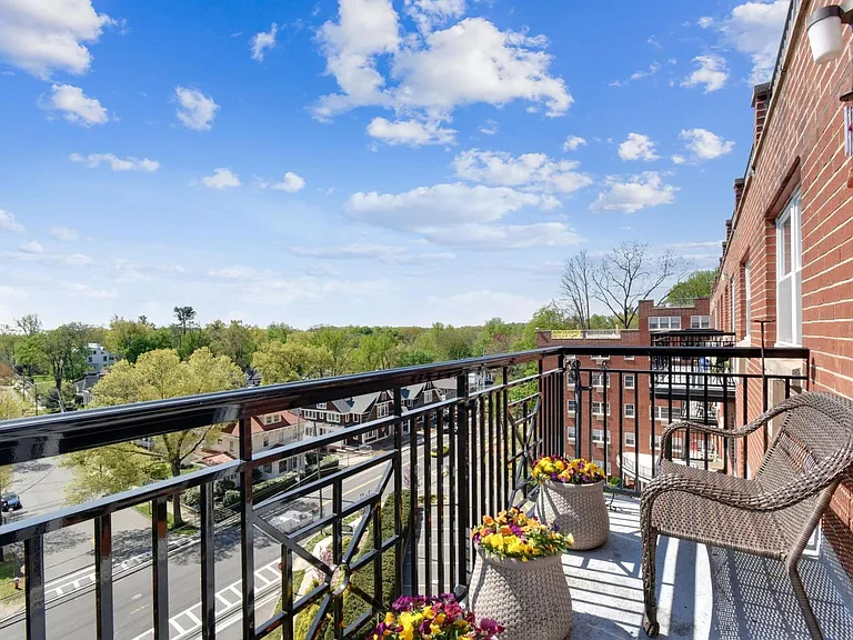 Balcony View