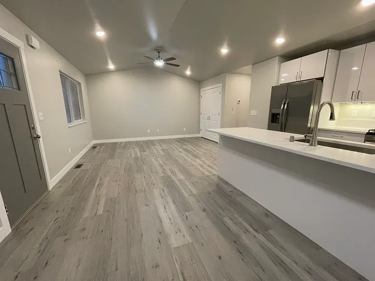 6150 W Karen St #2-4 — Photo 28