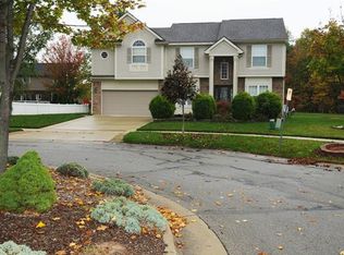 9997 Andover Dr, Van Buren Township, MI 48111