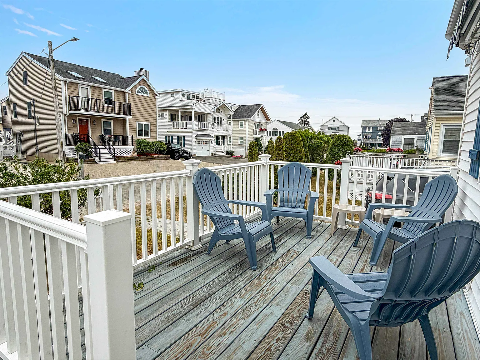 3 bed, 1.0 bath, 936 sqft, $2,500 — Photo 2