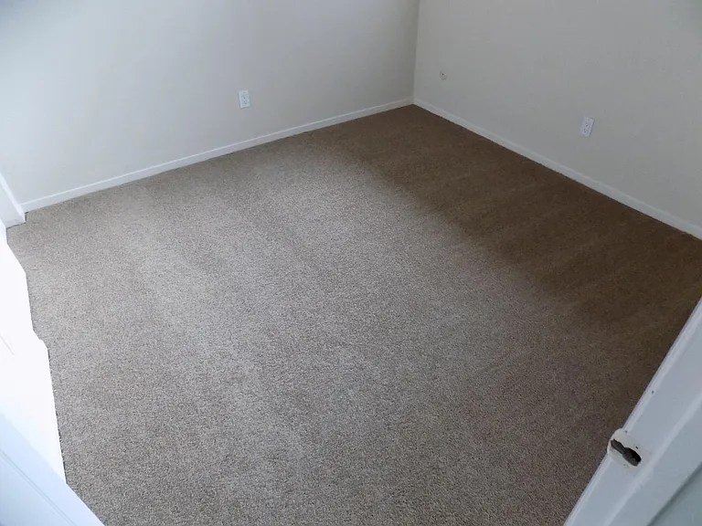 498 Hintz Ave — Photo 27