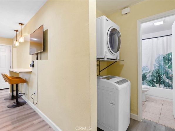 santa-ana-california-448100967 picture