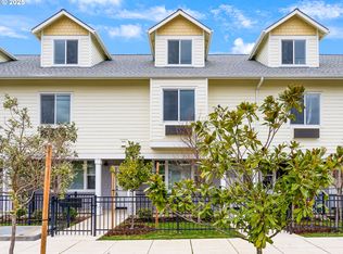 10829 E Burnside St, Portland, OR