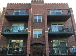 3241 W Palmer St APT 3W, Chicago, IL 60647