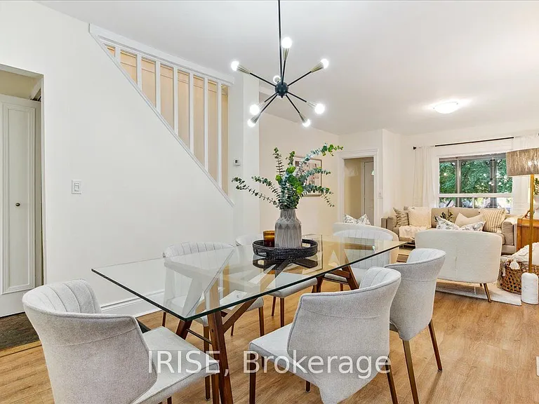 61 Chisholm Ave — Photo 9