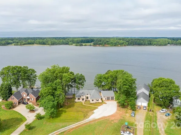 1713 Waterford Pointe Rd #29-30, Lexington, NC 27292
