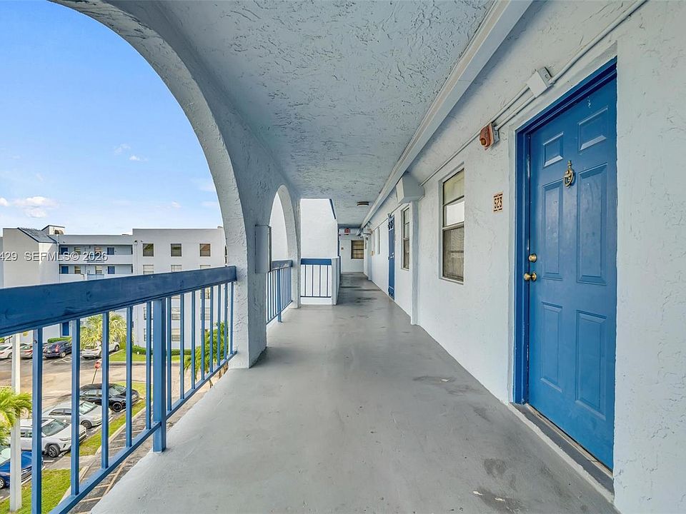 2nd image of 9460 Fontainebleau Blvd APT 519