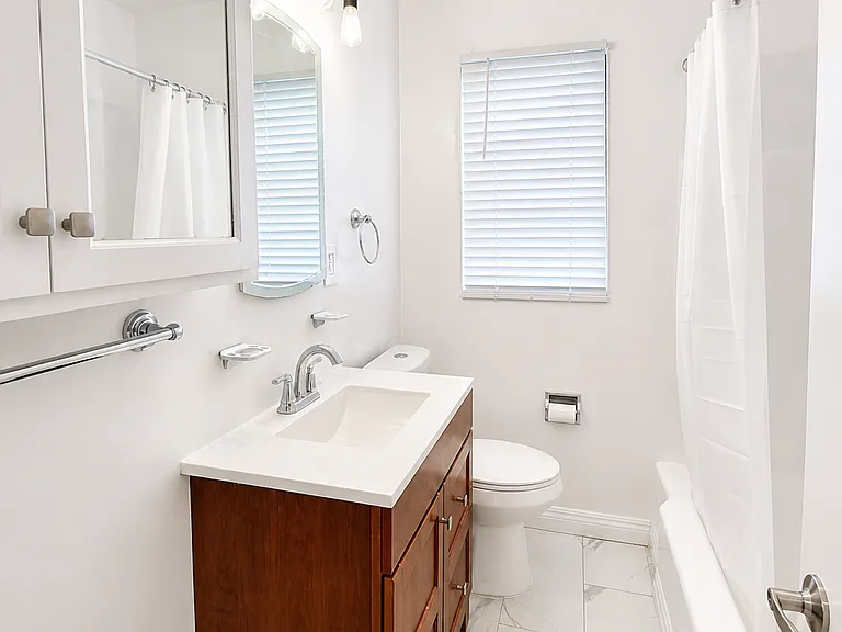 1400 N Gardner St #19 — Photo 7