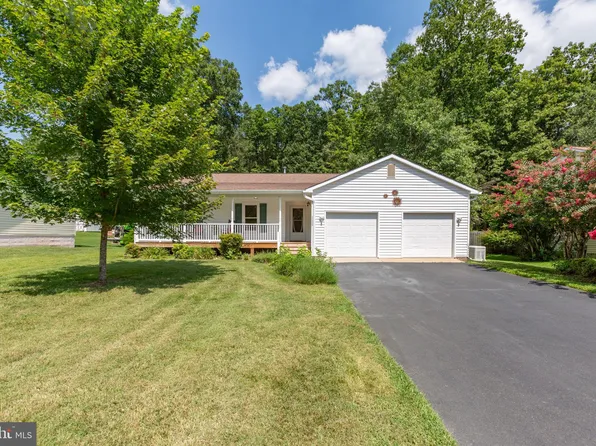 11923 Gardenia Dr, Fredericksburg, VA 22407