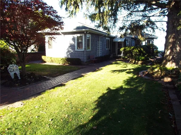 412 Beach Ave, Rochester, NY 14612