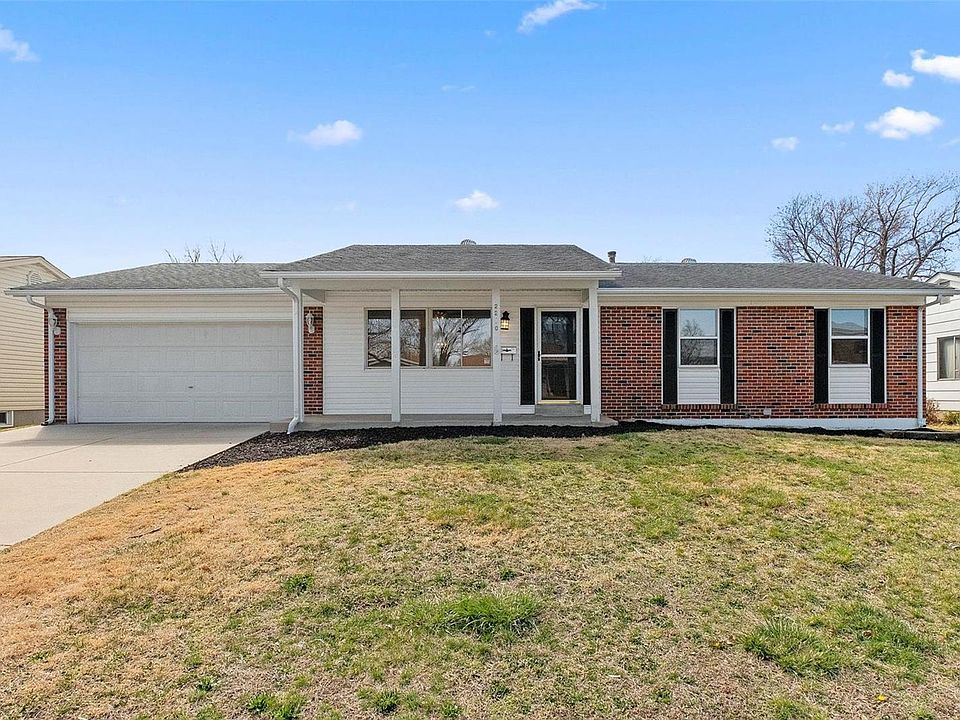 1st image of 2210 Cottontail Dr