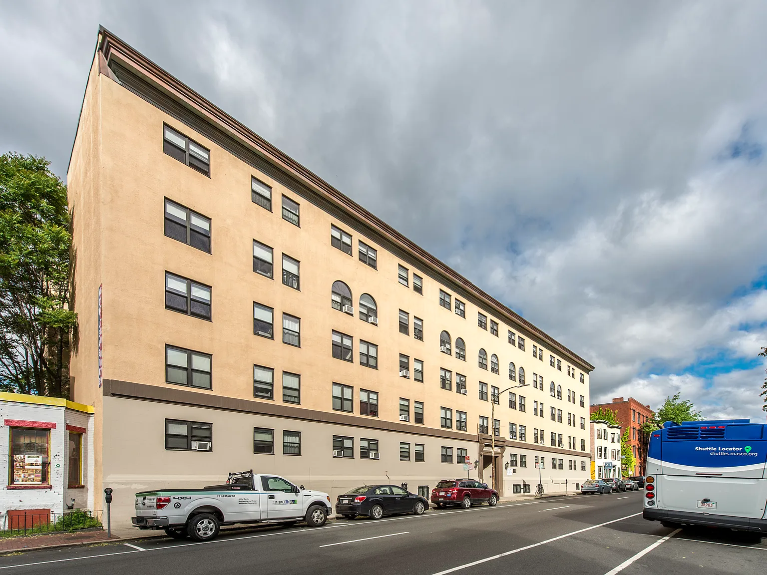 Longfellow Apartments — Photo 3