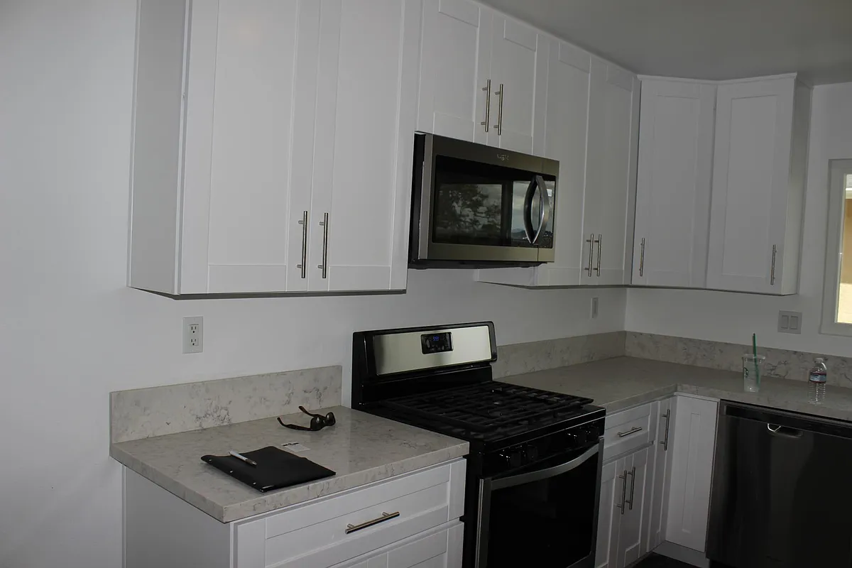 Building Photo - 4265 Mesa Vista Way #2