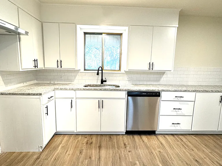 601 Ravenwood Dr — Photo 14