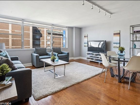 3rd image of 6301 N Sheridan Rd APT 19D
