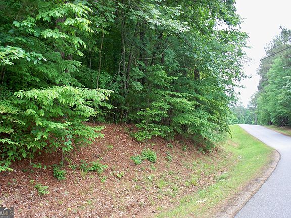 2nd image of 1390 Northwoods Dr