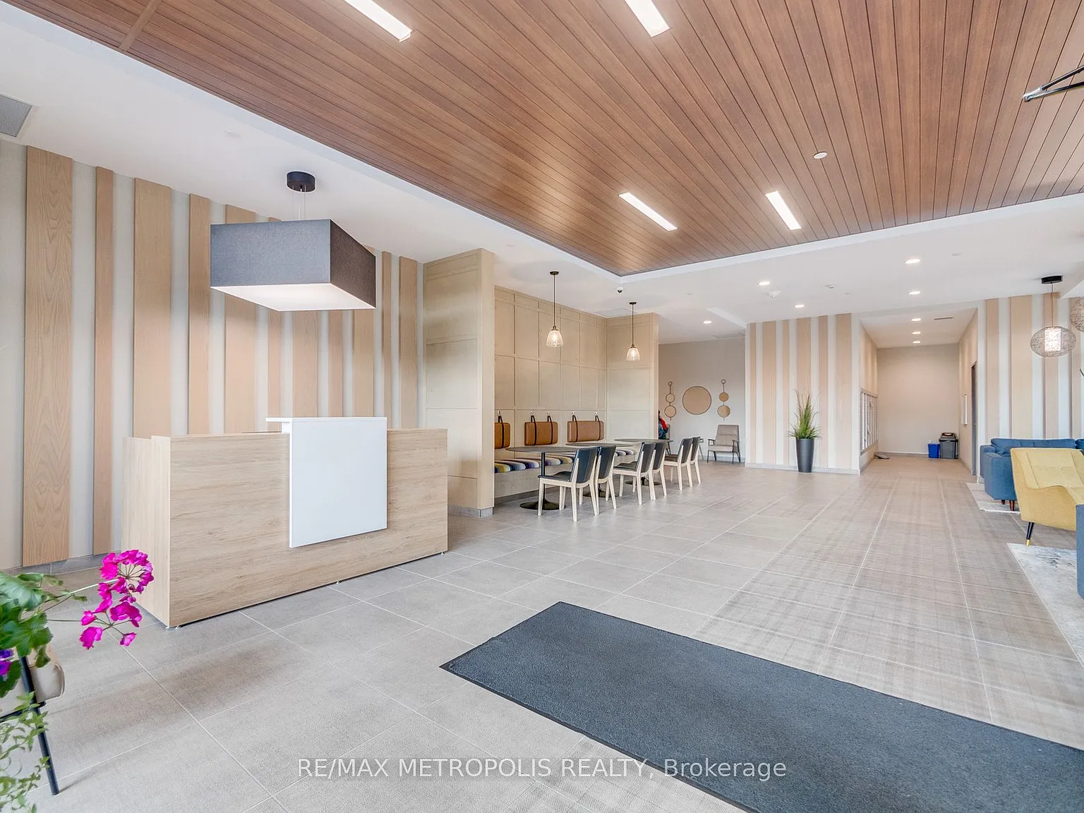 2 bed, $2,000 — Photo 2