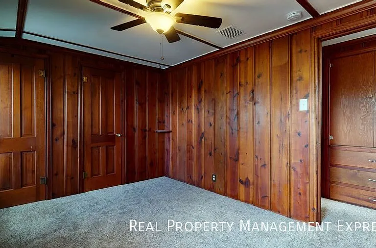 411 S Willow Ave — Photo 12