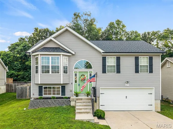 1679 Waters Edge Way, Pevely, MO 63070