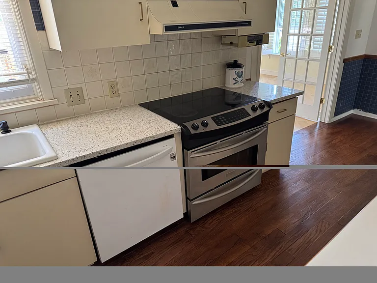 2527 Greenway St — Photo 12