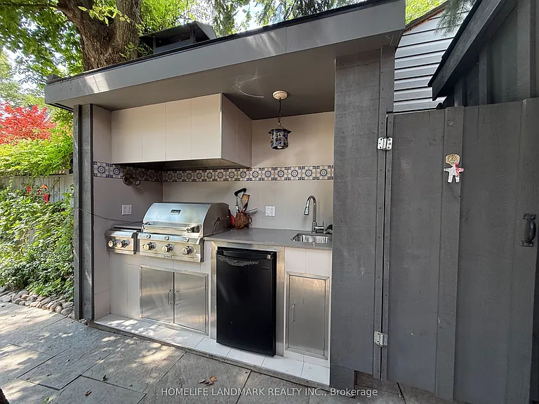 80 Rockwell Ave #1 — Photo 34