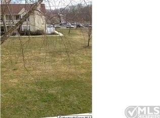 38 Dennis Ct, Hightstown, NJ 08520