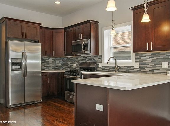 2nd image of 1711 N Albany Ave APT 2