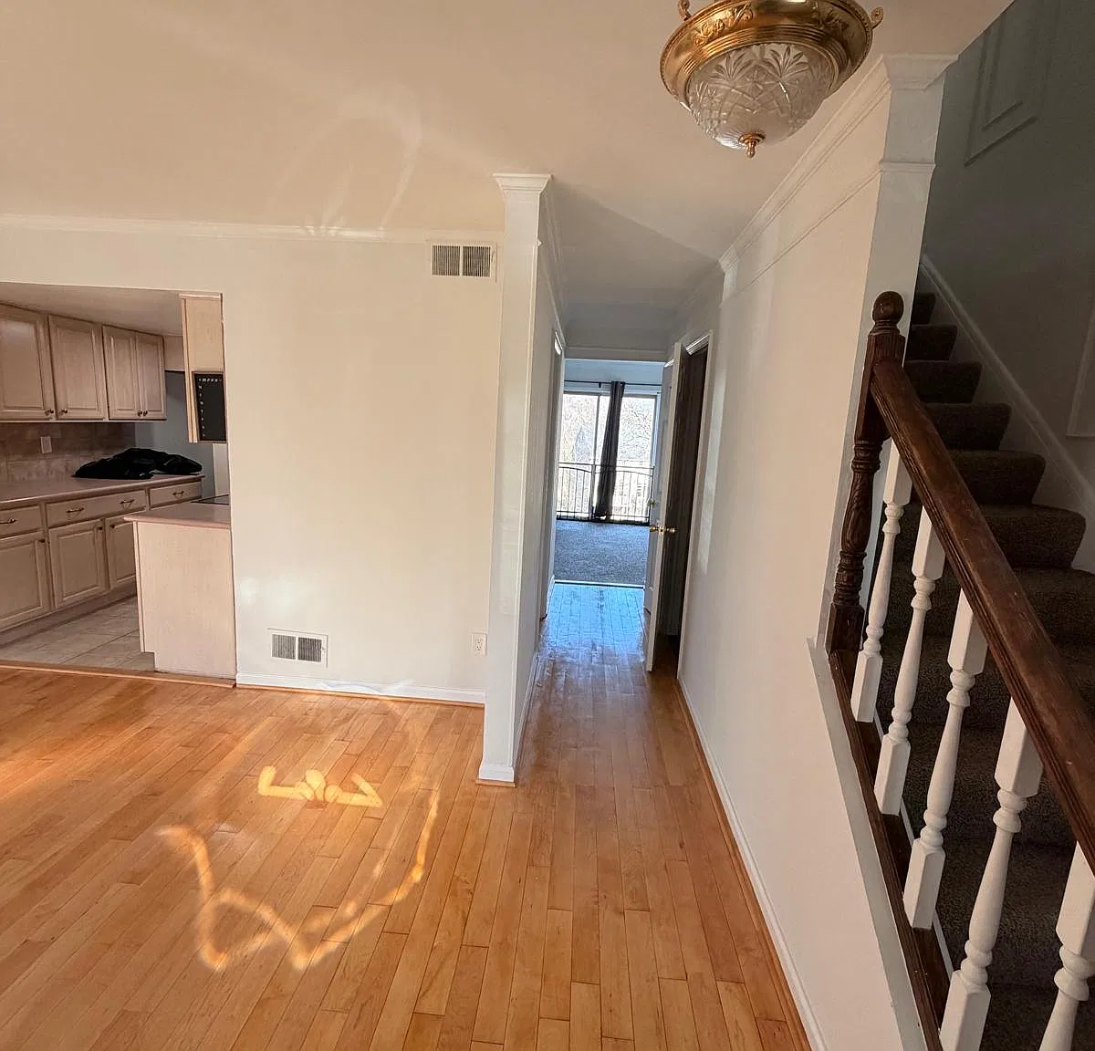 4 bed, 1770 sqft, $2,400 — Photo 1
