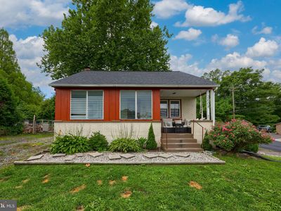 2008 Perkiomenville Rd, Green Lane, PA, 18054