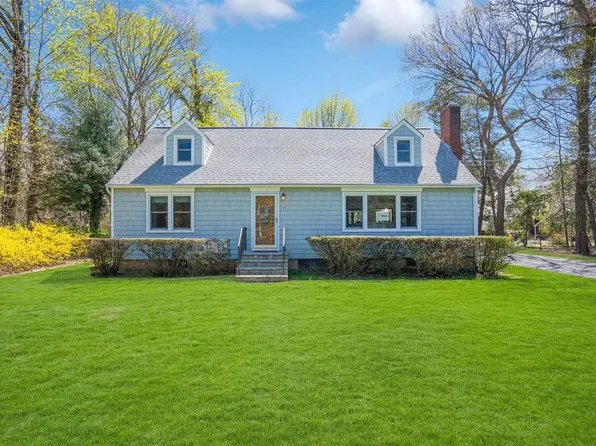 18 Harbor Hill Road, Setauket, NY 11733