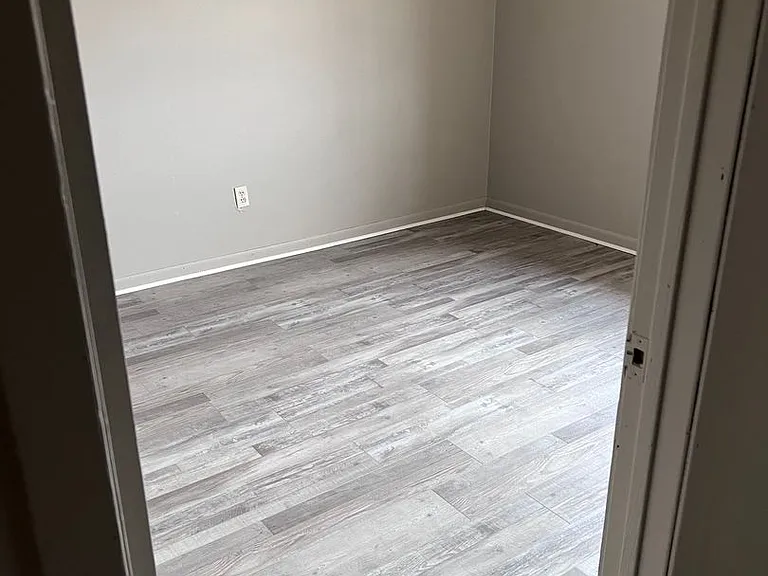 235 Pinecrest Ave #7 — Photo 9